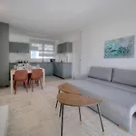 Immogroom - Cosy Apartment - Terrace - Ac - Wifi